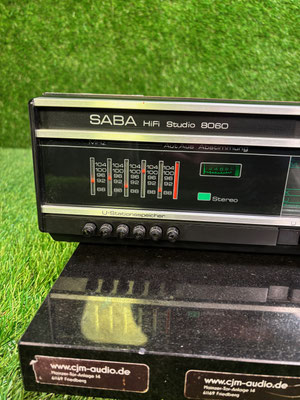 SABA HiFi Studio 8060 Receiver Skalenanzeige und Bedienelemente