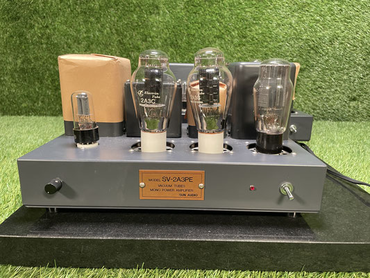 Röhrenendstufe Sun Audio SV 2A3PE Mono Endstufe Frontansicht