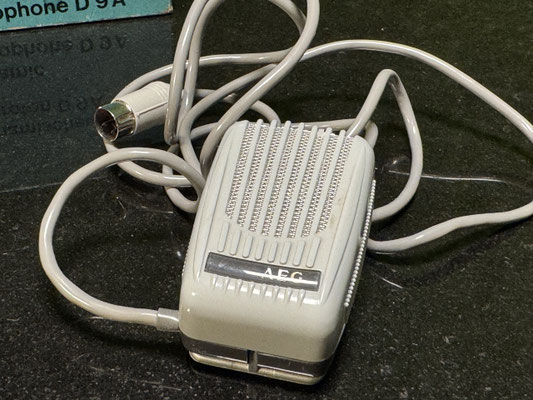 Mikrofon AEG D 9 A Dynamisches Mikrofon mit Originalverpackung
