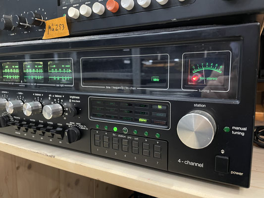 Telefunken TRX 2000 Receiver Front schräg links