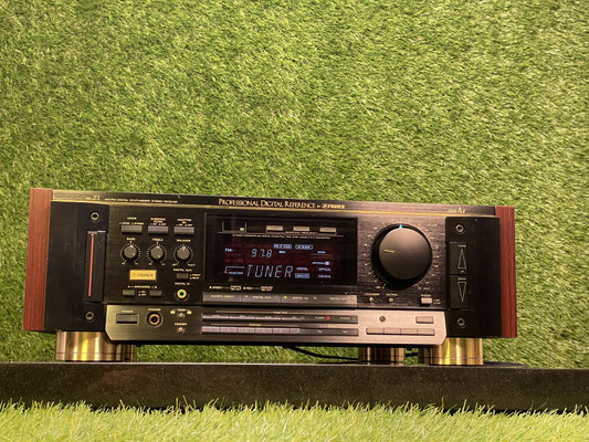 Fisher RS-Z1 Stereo Receiver Frontansicht