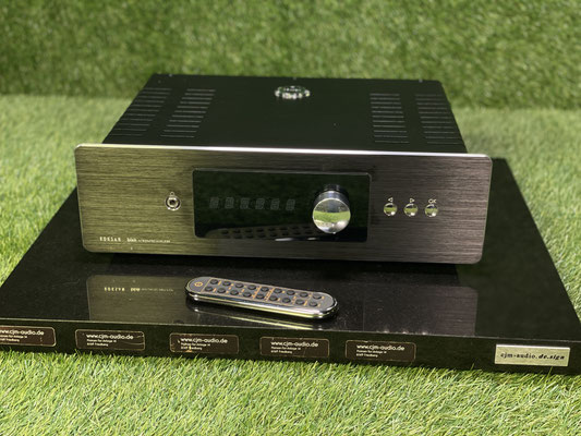 Roksan Blak Vollverstärker front