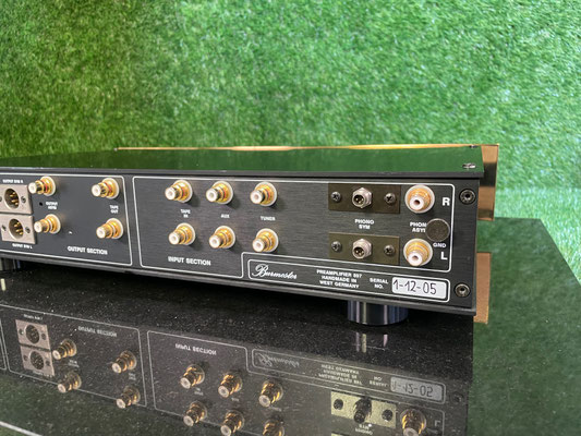 Vorverstärker Burmester 897 Rückseite Cinch XLR Anschlüsse High End Vorstufe