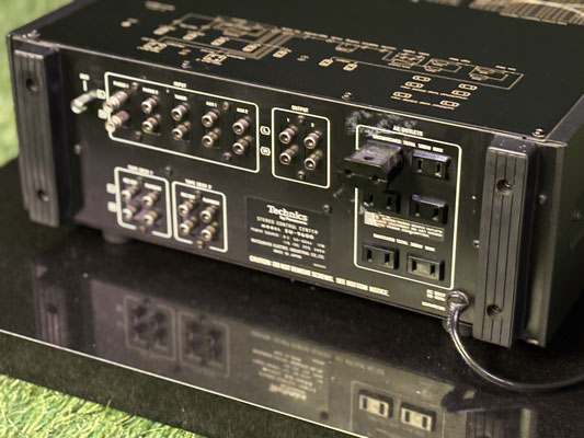technics-su-9600-rueckseite-anschluesse.jpg