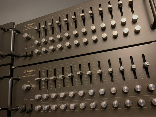 Equalizer Technics SH 9090 Universal Frequency Equalizer Bedienelemente Detail