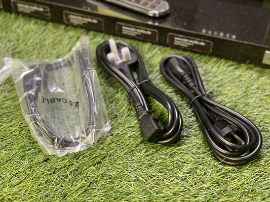 Roksan Blak Vollverstärker packing accessory