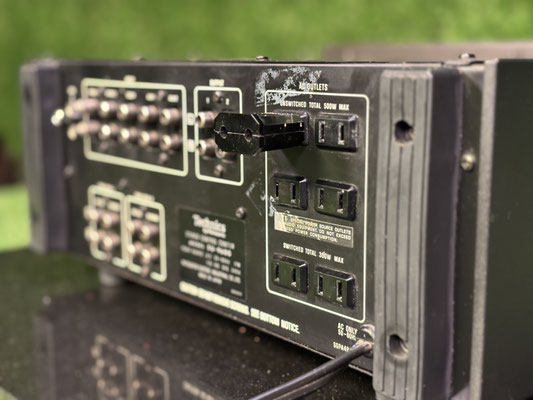 technics-su-9600-rueckseite-anschluesse.jpg