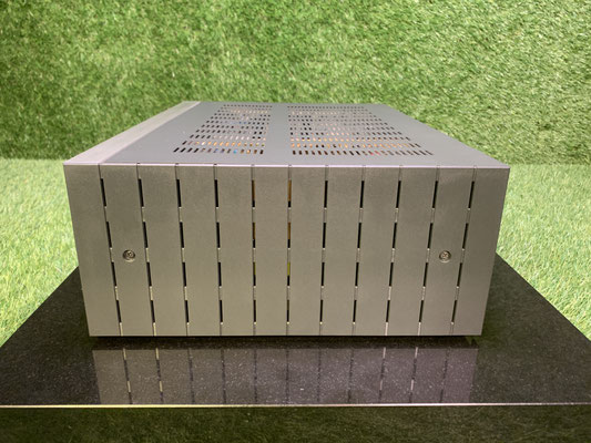 Revox B215 Kassettendeck Seitenansicht