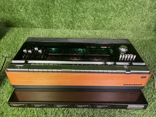 Receiver Loewe Opta ST 80 Gesamtansicht schräg von vorne