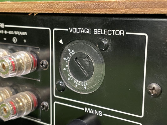 yamaha-ca-810-rueckseite-anschluesse.jpg