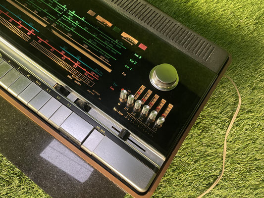 Receiver Loewe Opta ST 80 Detail Skala UKW MW LW KW