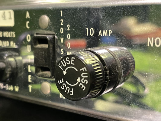 mcintosh-mc2205-rueckseite-anschluesse.jpg