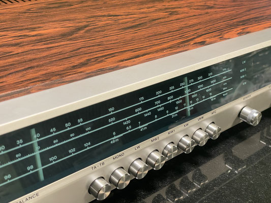 Receiver Telefunken Concerto 101 schräg von vorne