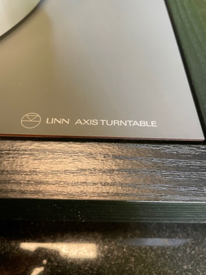 linn-axis-ii-subchassis-detail.jpg → Linn Axis II Subchassis und Tellerlager Detailansicht