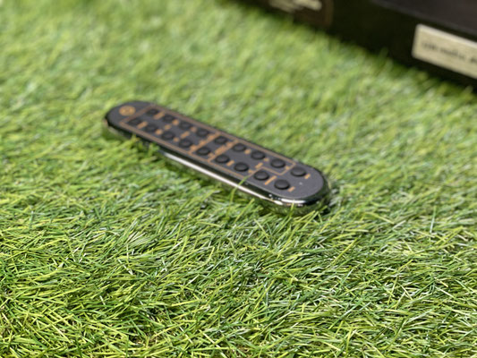 Roksan Blak Vollverstärker remote