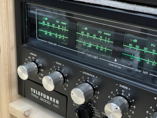 Telefunken TRX 2000 Receiver Detail Bedienelemente und Schalter