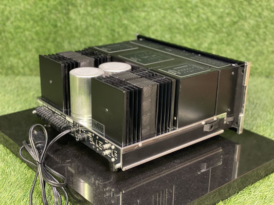 mcintosh-mc2205-innenaufbau.jpg