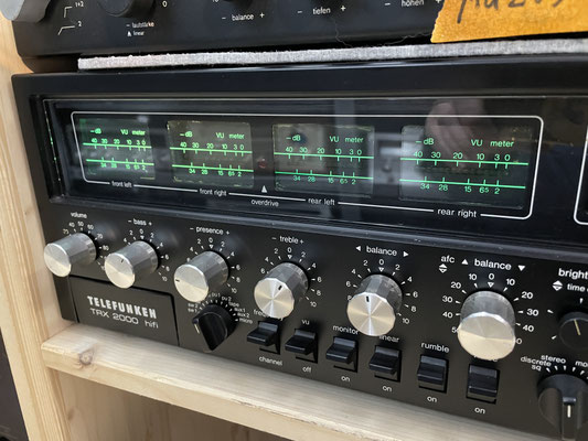 Telefunken TRX 2000 Receiver Detail Bedienelemente und Schalter