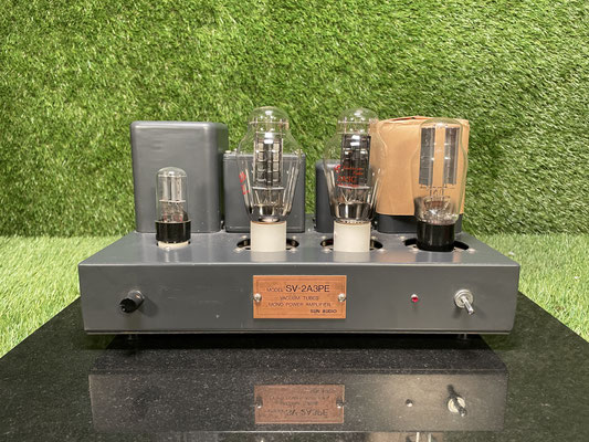 Röhrenendstufe Sun Audio SV 2A3PE Mono Endstufe Frontansicht