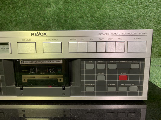 Revox B215 Kassettendeck Bedienelemente Nahaufnahme