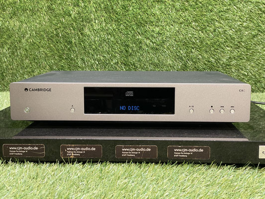cambridge-cxc-v1-front.jpg → Cambridge Audio CXC V1 Frontansicht CD-Transport