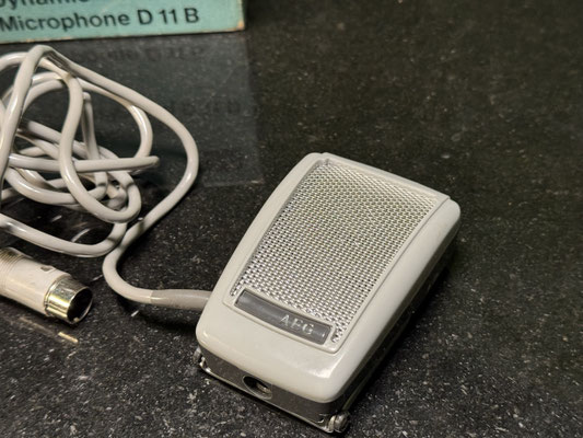 Mikrofon AEG D 11 B Dynamisches Richtmikrofon mit Originalverpackung