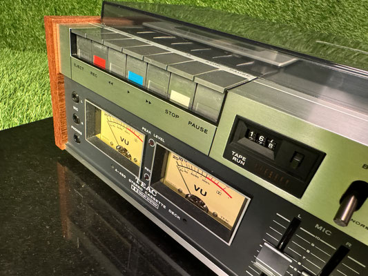 Teac A-450 Kassettendeck Bedienfeld und Regler