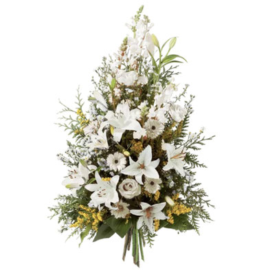 Réf: GRB_3 Gerbe de fleurs, avec des roses, lys et fleurs variées blanches champêtres. Long: 60 cm à partir de 100 €