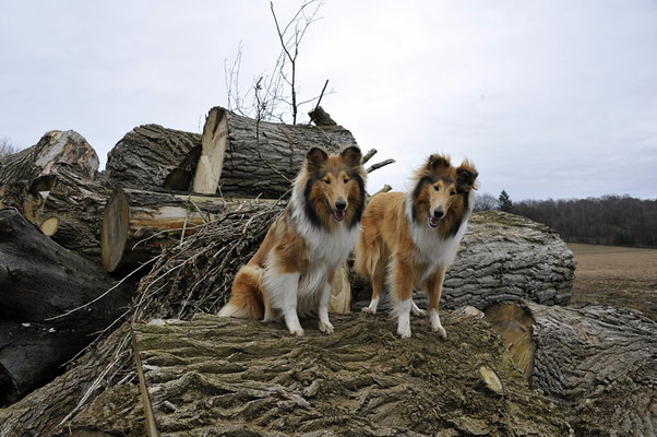 Rechts Enea mit ihrer Schwester Elli 