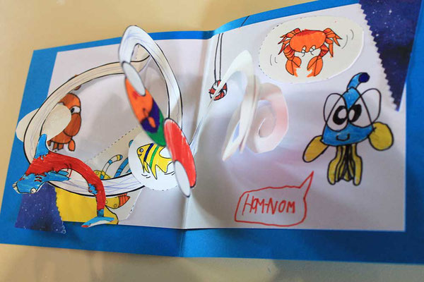 Exemple 10 de carte Pop-Up spirale réalisée par un enfant avec l'illustratrice Cloé Perrotin en atelier en 2018