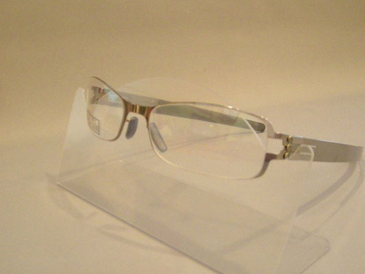 アイシーベルリン／model 奈良／◎PRICE：￥54,600