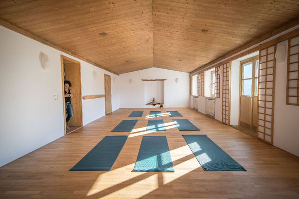 Yoga Retreat in den Bergen - Täglich Yoga für Ihr Wohlbefinden