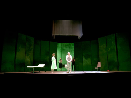Reset_Dram/Dir._Roberto García