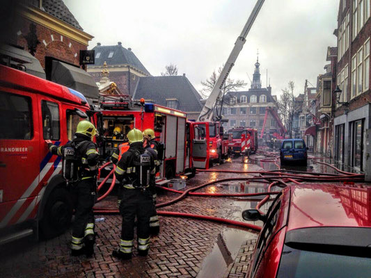1 januari brand Alkmaar. 2e Peleton