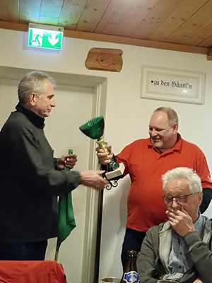 Der Pokal geht wieder heim ins Haus der Musik