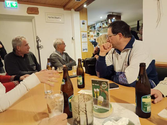 Nach dem Bauernschmaus lassen wir den Abend gemütlich ausklingen