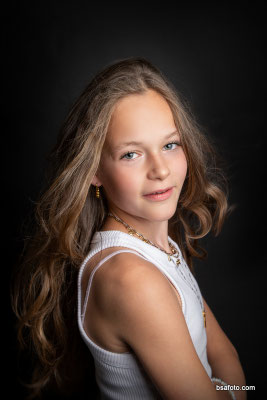 Professionele kinderfeestje fotoshoot in Oosterhout en Breda met make-up party en fotostudio voor verjaardagen en vriendinnenshoots.