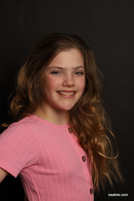 Kinderfeestje fotoshoot in Oosterhout met professionele kinderfotografie en make-up party.