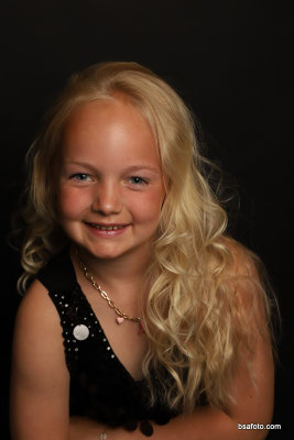 Kinderfotografie en fotoshoot kinderfeest in Breda en Oosterhout voor meisjes die hun verjaardag als fotomodel willen vieren
