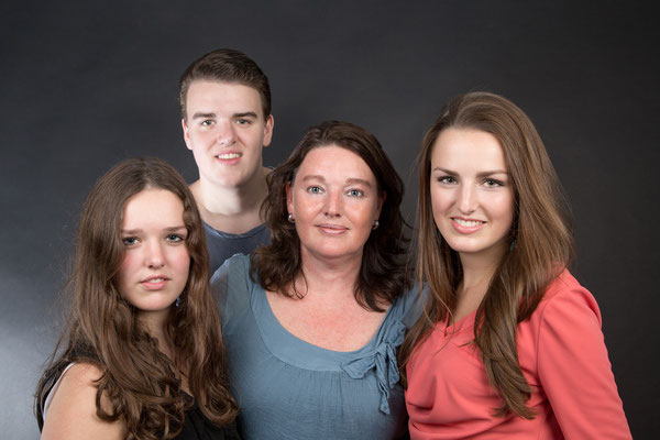 Gezinsfotograaf Familieshoot omgeving Breda h #kinderfotograaf are #kinderfotograaf #kinderfotografie #familiefotograaf #fotoshoot #fotograaf #fotografie #gezinsfotografie #gezinsfoto #familiefotografie  #familieshoot 