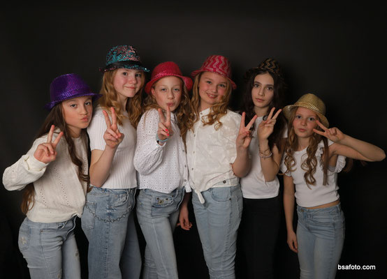 Kinderfeestje fotoshoot in Oosterhout met professionele kinderfotografie en make-up party  kinderfeestje met fotoshoot in Oosterhout en Breda  