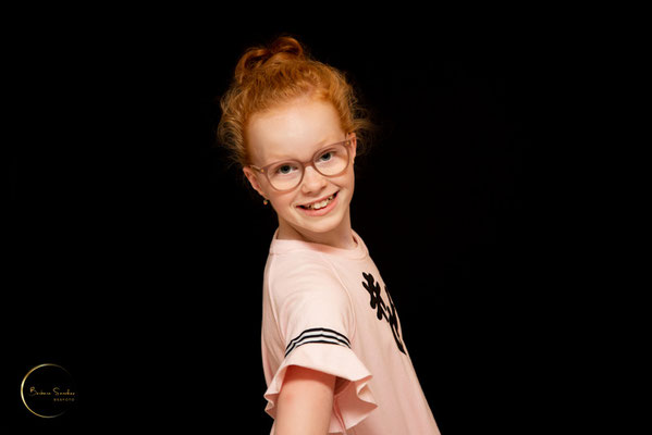 Kinderfotografie en fotoshoot kinderfeest in Breda en Oosterhout voor meisjes die hun verjaardag als fotomodel willen vieren