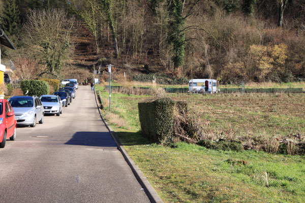 Noch steht der Zaun nicht (Foto: B. Budig)