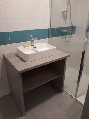 Meuble salle de bain avec vasque semi encastrée
