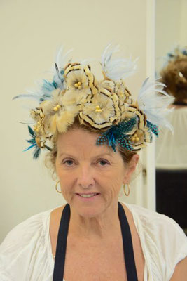 Workshop Un Bouquet des Fleurs Federnblumen. Foto © Christine Rohr Master Milliner & Academy