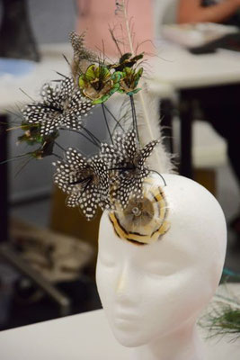 Workshop Un Bouquet des Fleurs Federnblumen. Foto © Christine Rohr Master Milliner & Academy