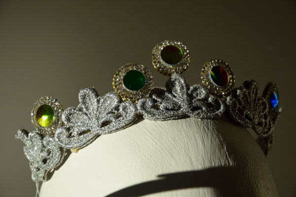 Modul 12 - KRONEN & DIADEME 2019 - International Academy of Millinery Christine Rohr