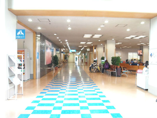 倉敷リバーサイド病院の玄関付近