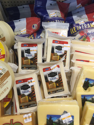 Auch die Schweizer sind an der Käsetheke vertreten.