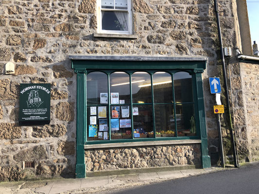 365 Tage von 08.00 - 21.00 Uhr offen - den Laden "Norway Stores" gibt's seit 1848!